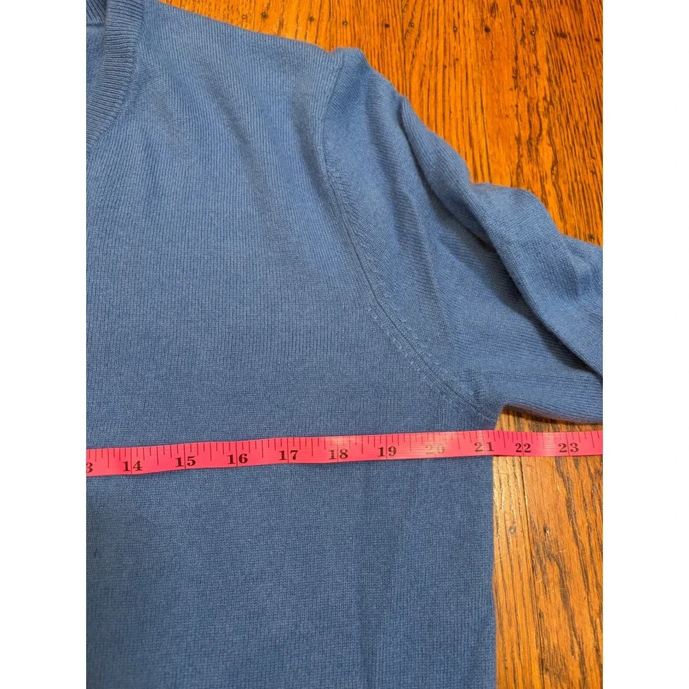 Club Room Estate Cashmere V-Neck Sweater M Light Blue 100% Cashmere
